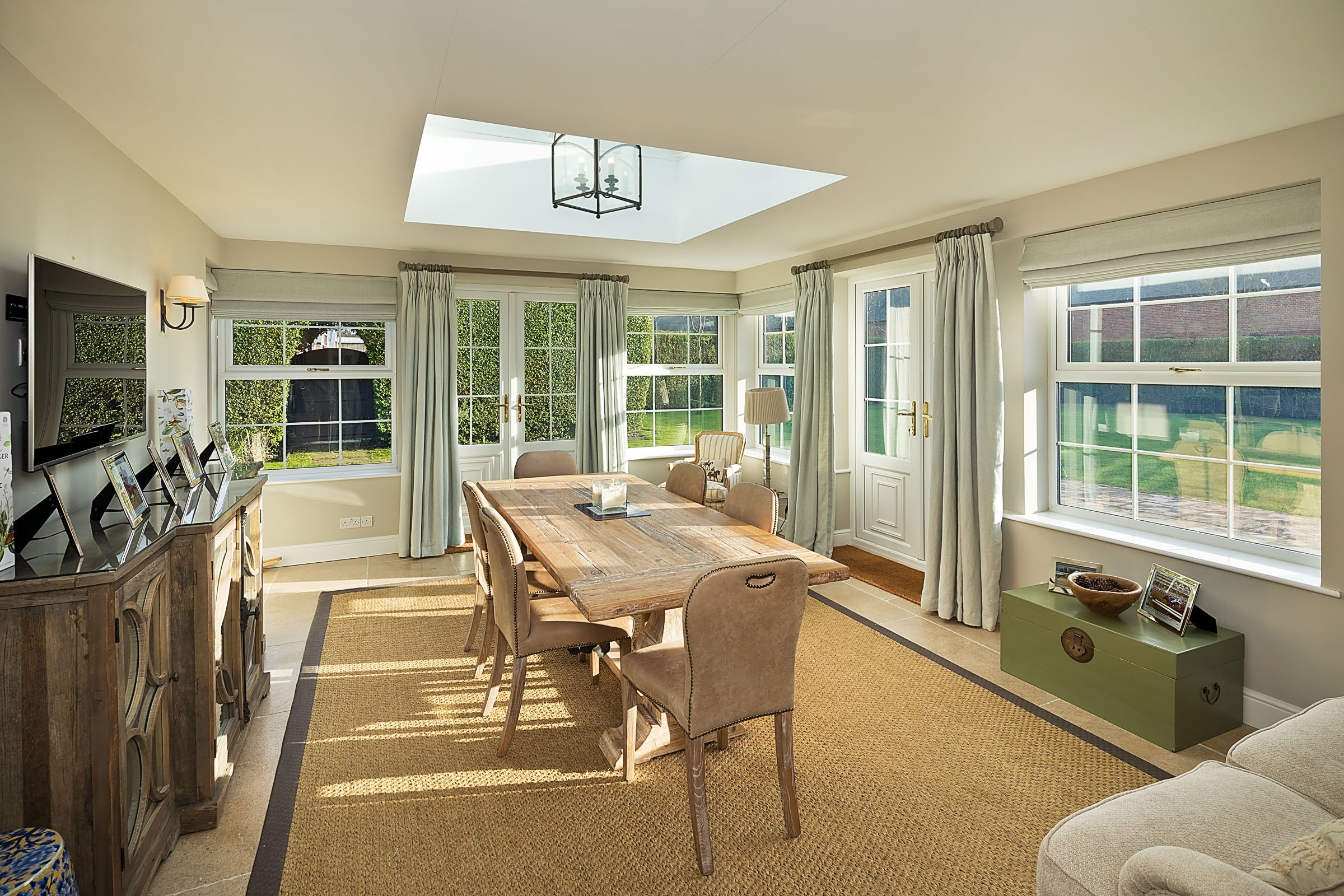 KREMLIN COTTAGE STABLES