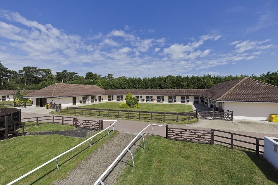 CRAVEN HOUSE STABLES, NEWMARKET